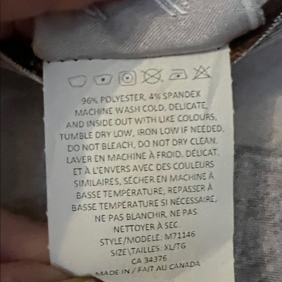 Elegant Abstract Long Sleeve Top - Picture 3 of 4